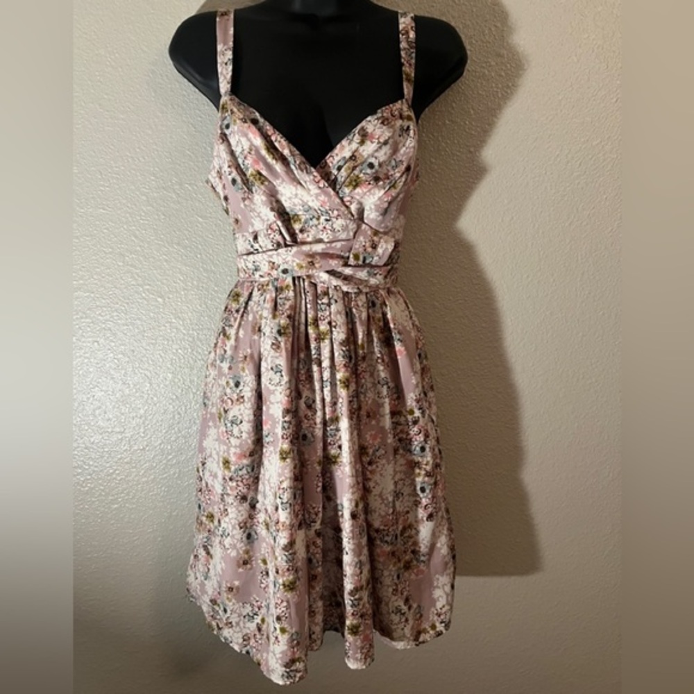 LC Lauren Conrad Blush Floral Mini Dress Small Excellent Condition